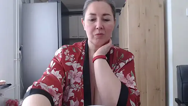 MilfGina Image 6
