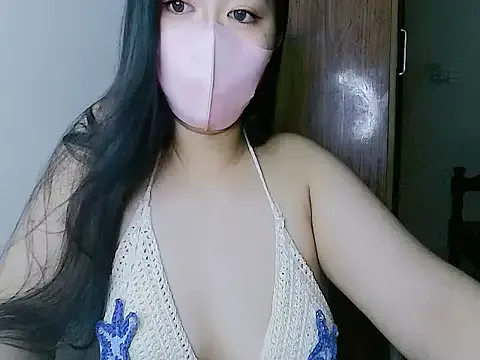  – webcam model profile photo Image 4