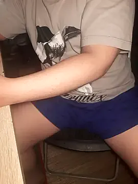 roouse – webcam model profile photo Image 12