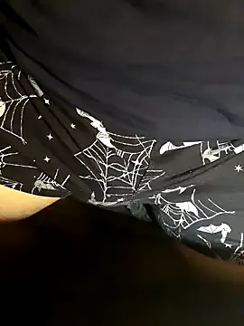 roouse – webcam model profile photo Image 8