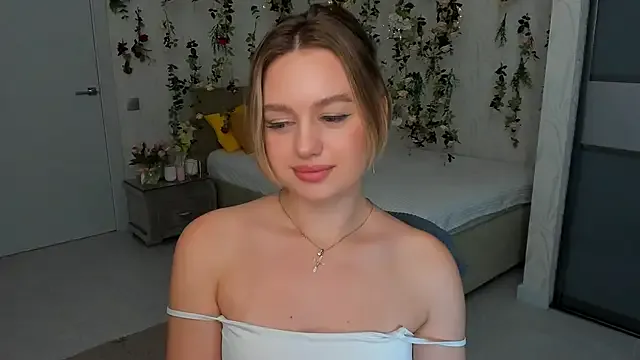 NANA_7 – webcam model profile photo Image 11