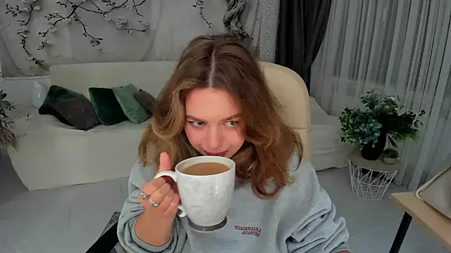 NANA_7 – webcam model profile photo Image 15