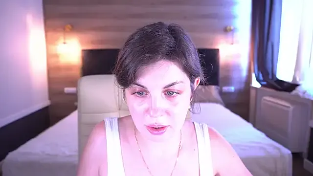 Megu_Melon – webcam model profile photo Image 2