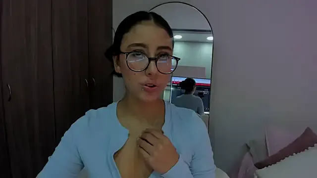  – webcam model profile photo Image 6