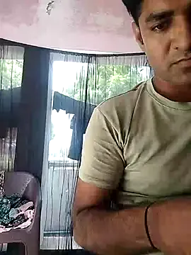  – webcam model profile photo Image 4