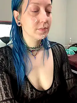 maataaan – webcam model profile photo Image 10