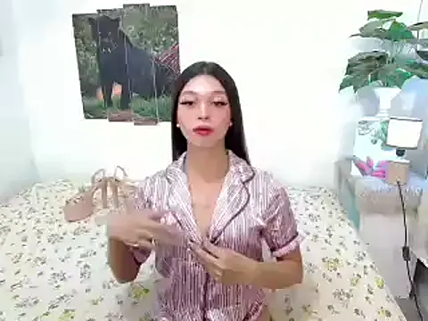 oypo – webcam model profile photo Image 2