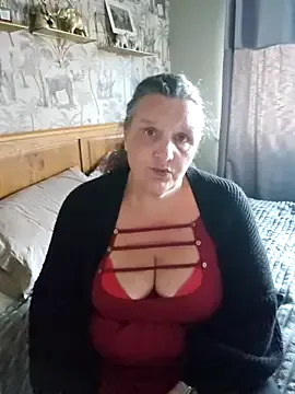 roouse – webcam model profile photo Image 17