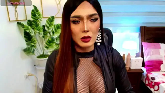 roouse – webcam model profile photo Image 2