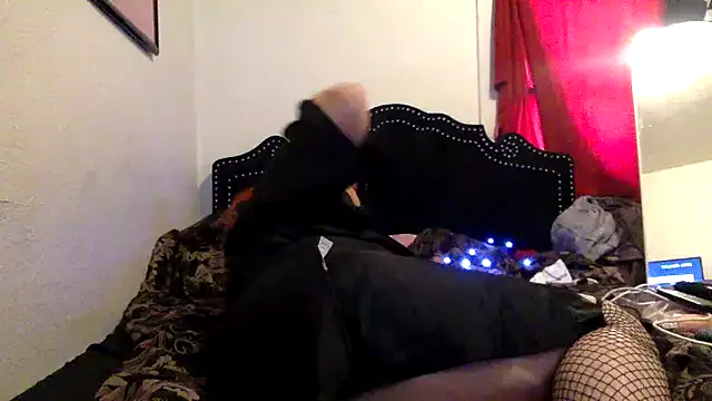 Mia--meow – webcam model profile photo Image 6