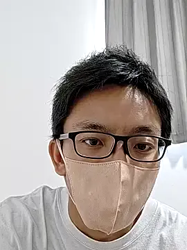 roouse – webcam model profile photo Image 5
