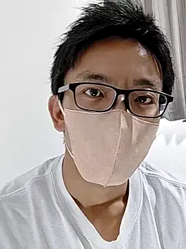 roouse – webcam model profile photo Image 6