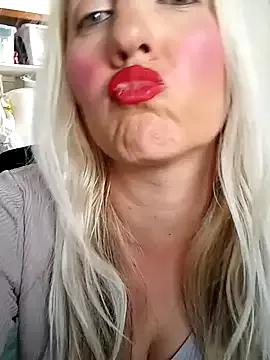 Pinkypupa-Love – webcam model profile photo Image 18