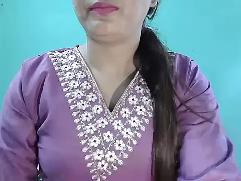 Nonchan_ – webcam model profile photo Image 10