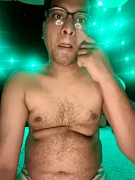 roouse – webcam model profile photo Image 5