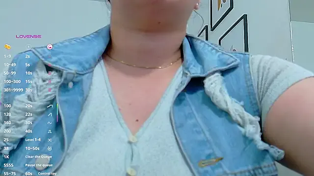 maataaan – webcam model profile photo Image 6