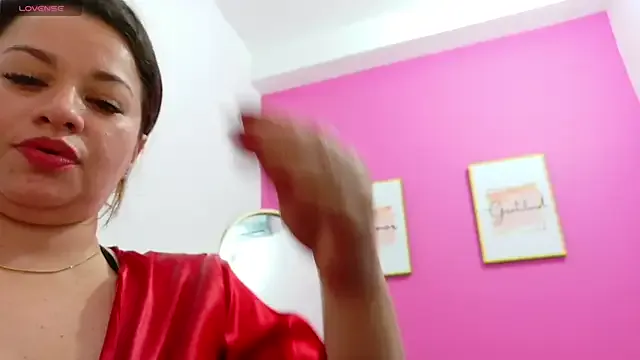 maataaan – webcam model profile photo Image 9