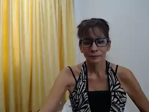 _Alice_1 – webcam model profile photo Image 4