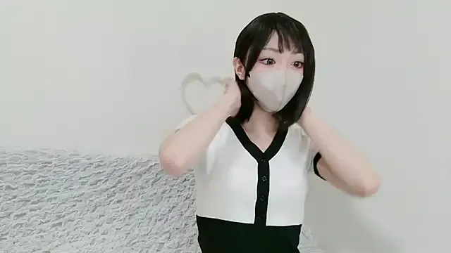 momochan_777 – webcam model profile photo