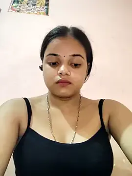 roouse – webcam model profile photo Image 17