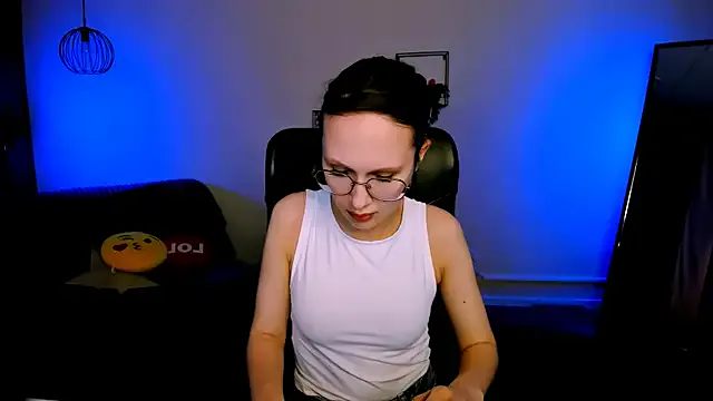 winter11 – webcam model profile photo Image 5