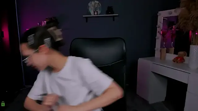 winter11 – webcam model profile photo Image 9