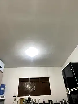 roouse – webcam model profile photo Image 15