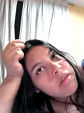 senachinnn – webcam model profile photo Image 8