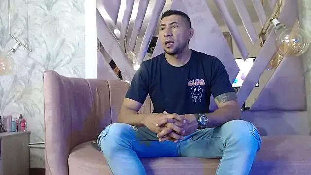 sexi_noemi – webcam model profile photo Image 9