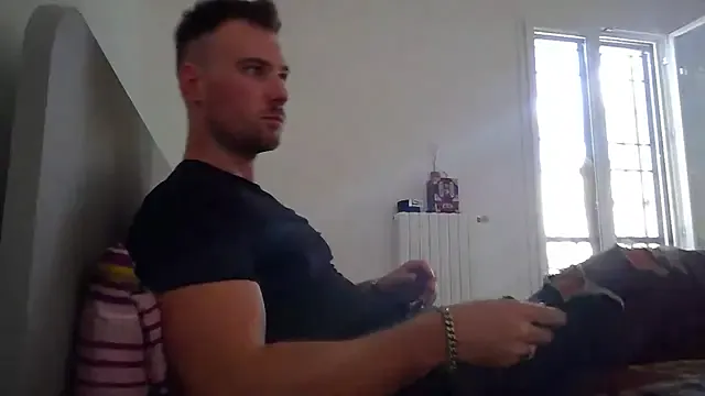 hiroto11058 – webcam model profile photo Image 11