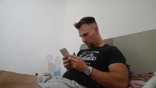  – webcam model profile photo Image 3