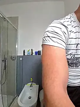 – webcam model profile photo Image 6