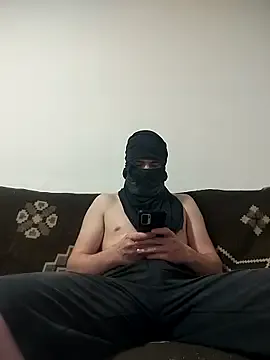 MrNoBoDy000 on FreeCamNet