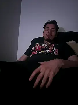 roouse – webcam model profile photo Image 5