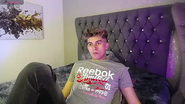 Nonchan_ – webcam model profile photo Image 13