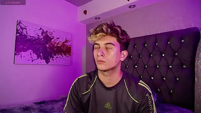 Nonchan_ – webcam model profile photo Image 6