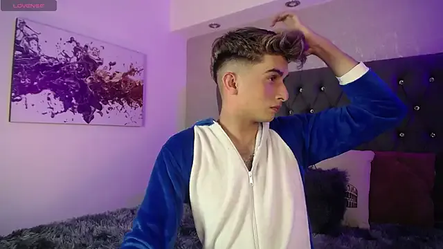 Nonchan_ – webcam model profile photo Image 9