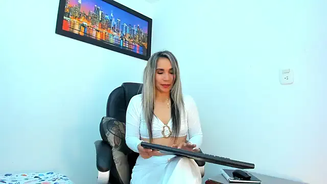 Ms_lunaRose – webcam model profile photo