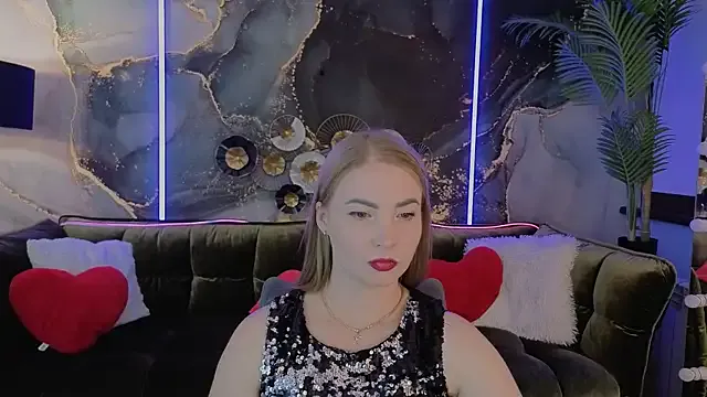  – webcam model profile photo Image 12