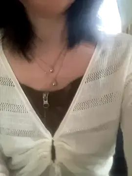 Krismil3 – webcam model profile photo Image 7