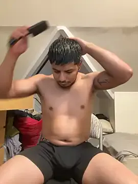 otouhu76 – webcam model profile photo Image 4