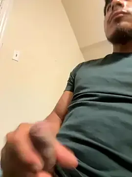 otouhu76 – webcam model profile photo Image 5