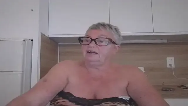 riya190 – webcam model profile photo Image 17