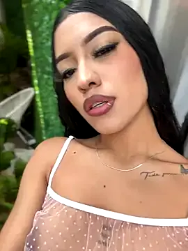 _Alice_1 – webcam model profile photo Image 16