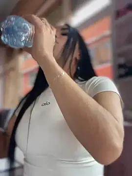 Megu_Melon – webcam model profile photo Image 11