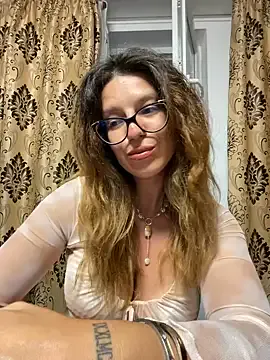 Nonchan_ – webcam model profile photo Image 3