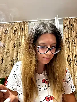 Nonchan_ – webcam model profile photo Image 6