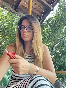 Nonchan_ – webcam model profile photo Image 7