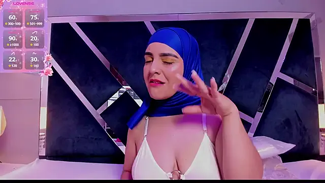 Nonchan_ – webcam model profile photo Image 8