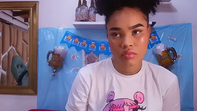 oxo_yuna_oxo – webcam model profile photo Image 18